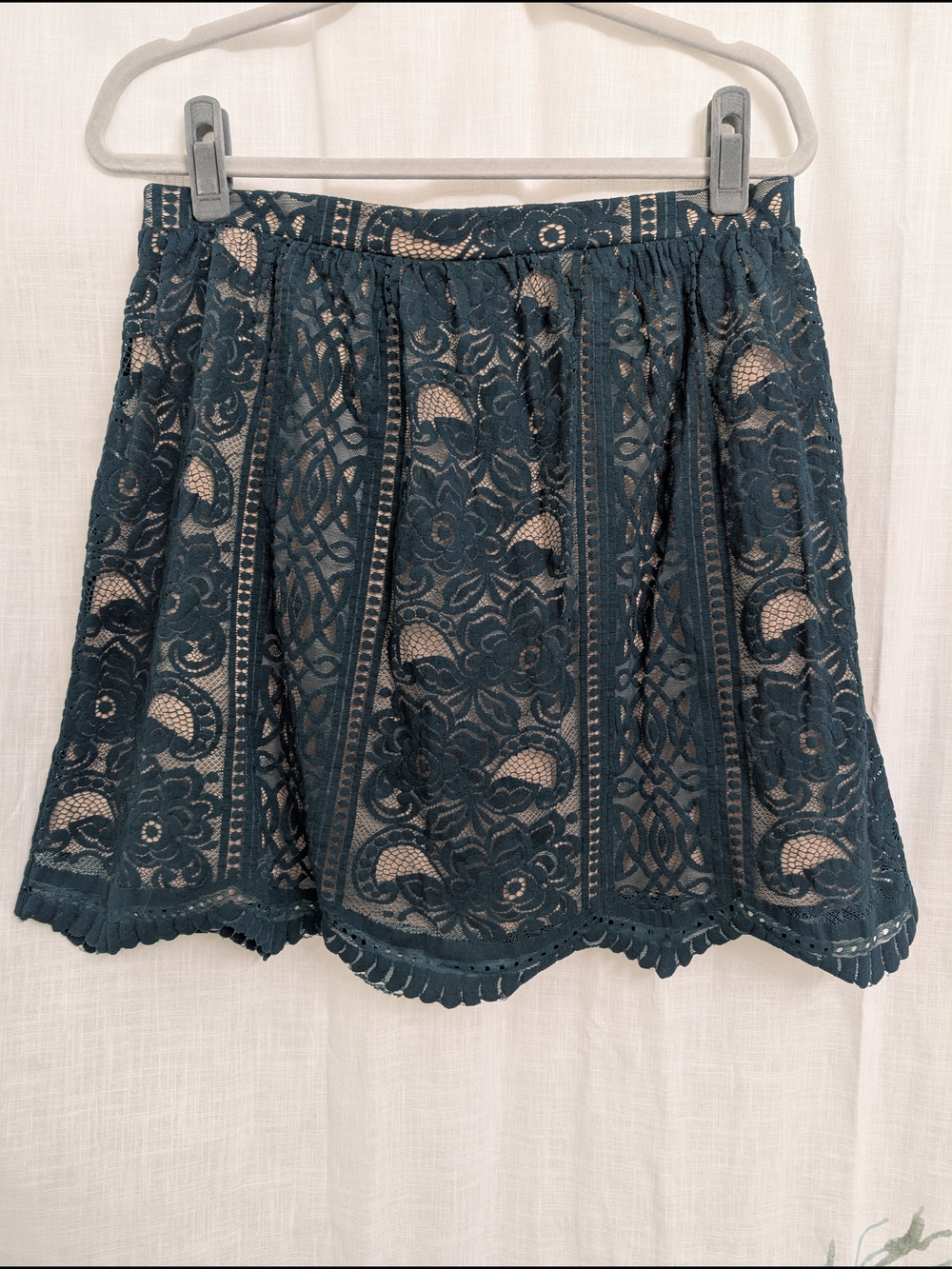 Xhilaration Dark Green Lace Skirt – Size Large